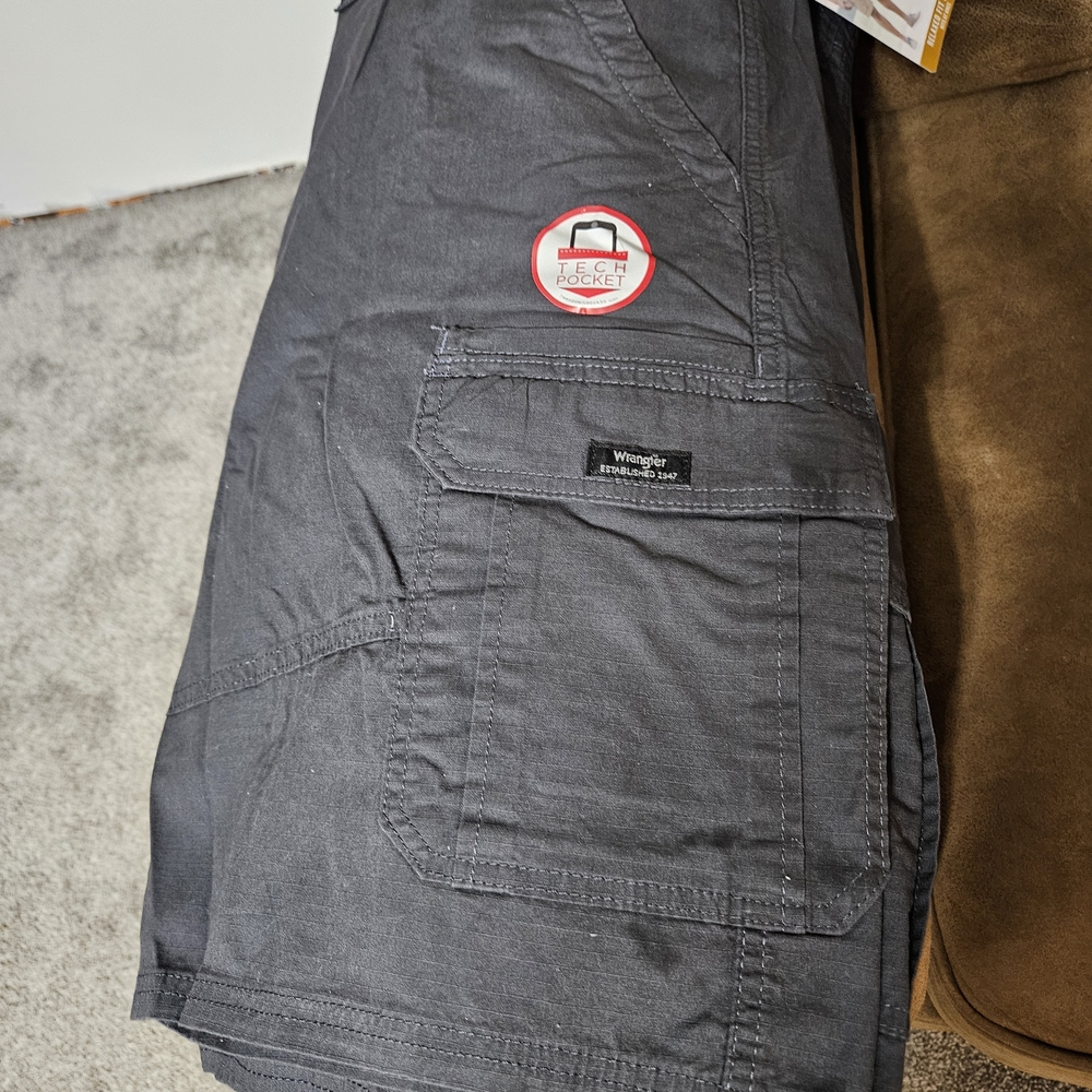 Wrangler Gray Cargo Shorts